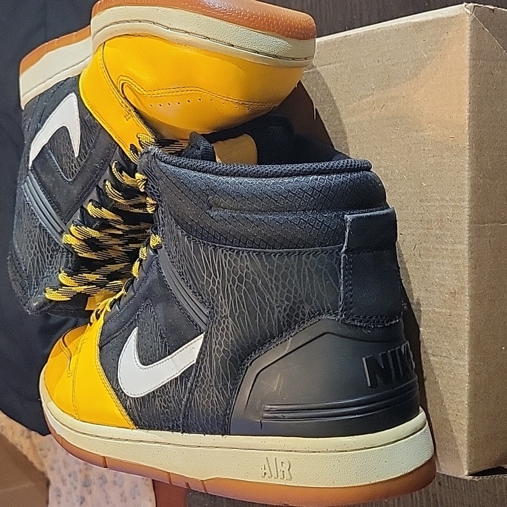 Nike Air Force II Rare "Black Yellow Gum" (2009) Mens 11.5 EUC - Picture 7 of 12